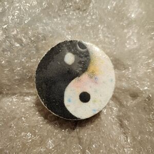 Fragrant Jewels bath bomb